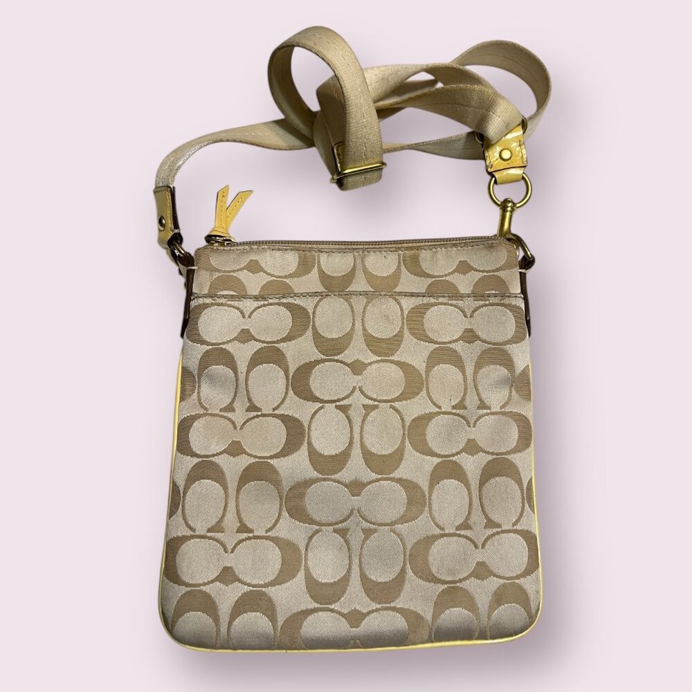 Coach Crossbody Bag Khaki Signature C Canvas Yellow Trim Floral Applique - Picture 2 of 8